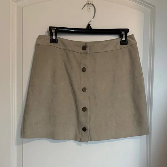 Button-Front greyish Crean Tan Velvet Skirt - Picture 1 of 10